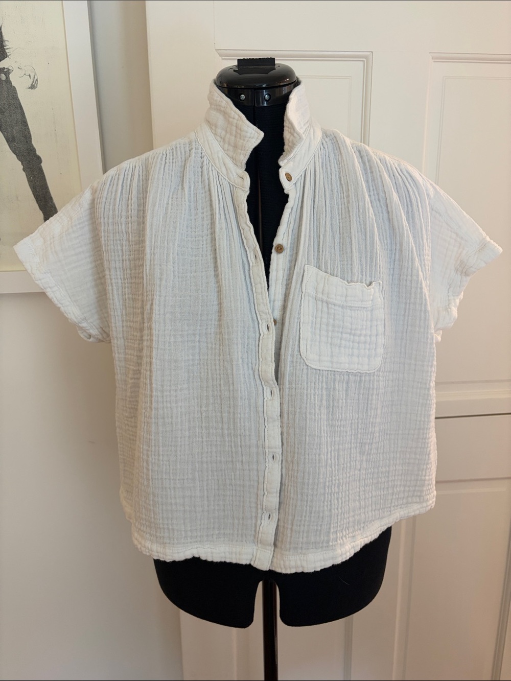 Old Navy White Gauze Short Sleeve Button-Down Shirt